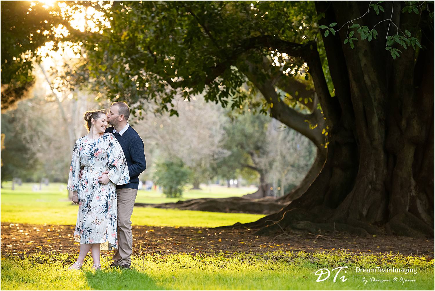 Couple engagement session at Botanic Gardens Adelaide, couple holding each other
